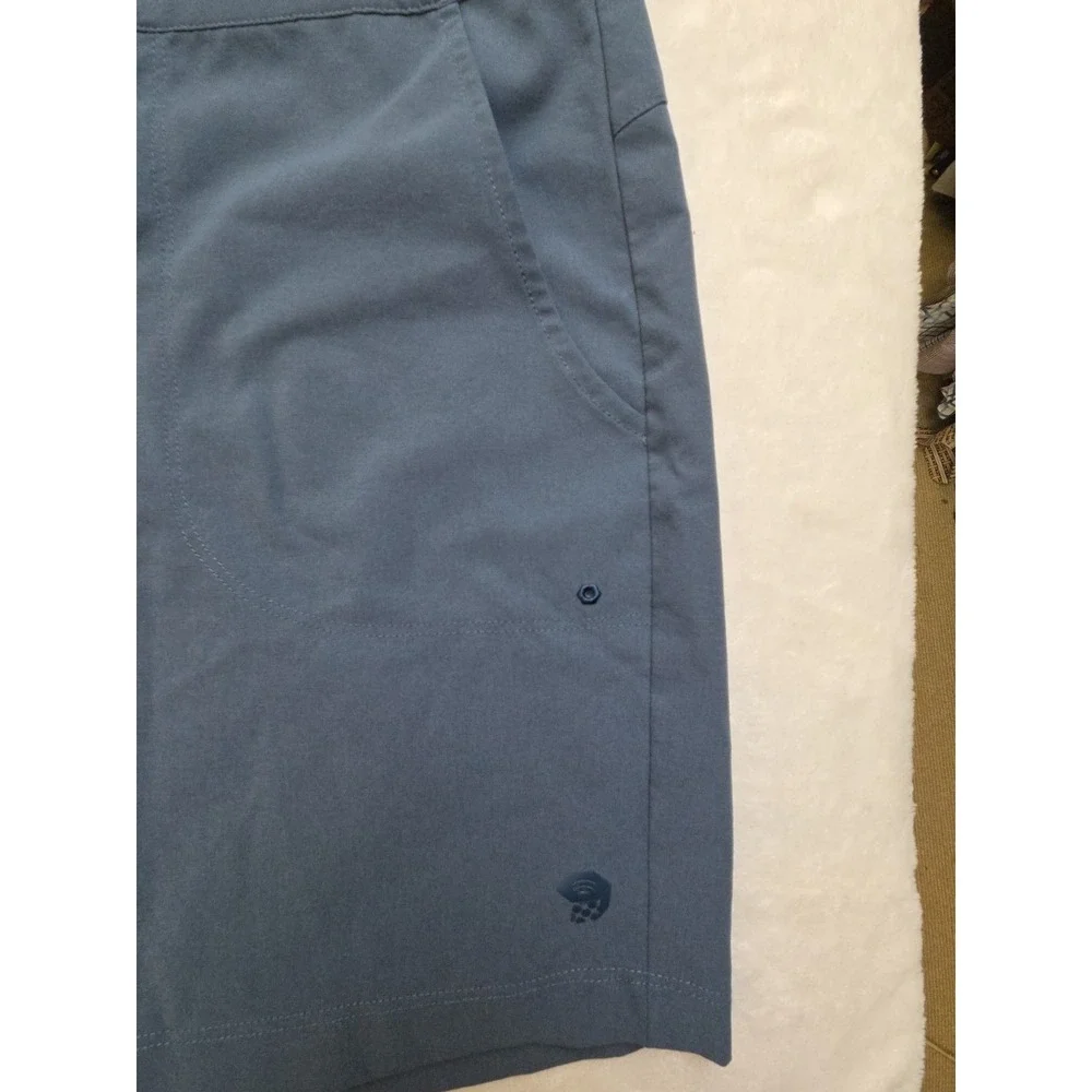 Mountain Hardwear Women's Shorts‎ Size Medium Teal Blue Pockets Hard Wear